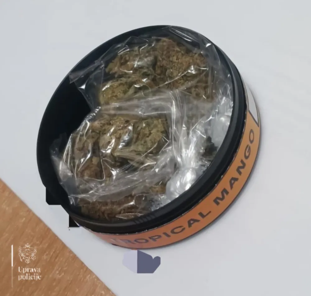 (FOTO) UP: Uhap&scaron;en Podgoričanin, pronađeni marihuana i kokain&nbsp;