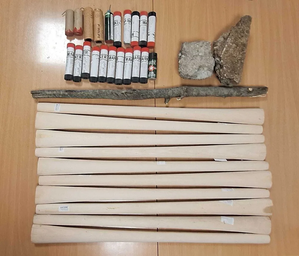 UP: Spriječen fizički sukob navijača FK "Čelik" i FK "Zabjelo", u toku identifikaciji lica