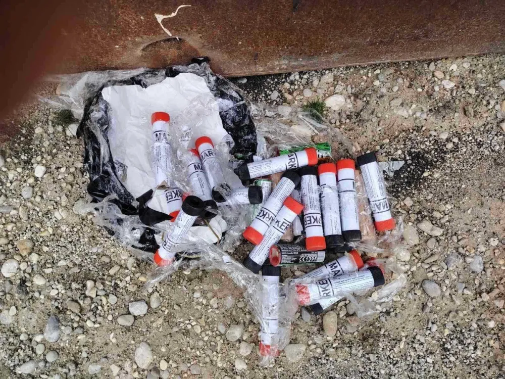 UP: Spriječen fizički sukob navijača FK "Čelik" i FK "Zabjelo", u toku identifikaciji lica