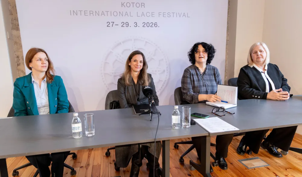 Детаљ с конференције за новинаре