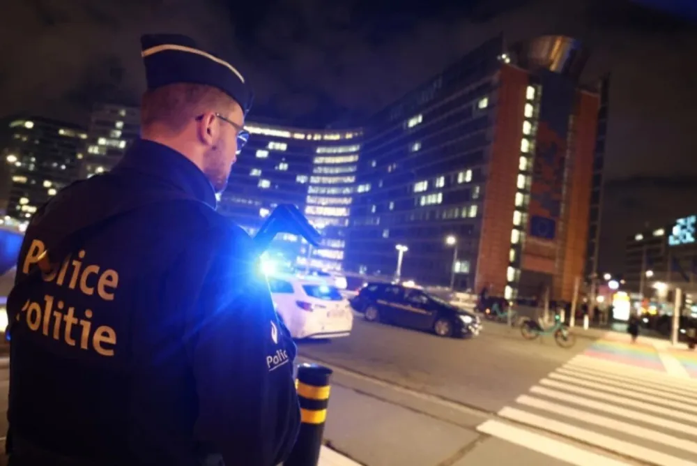 (VIDEO) Metro i željeznica bili pod opsadom: Pronađeni sumnjivi paketi