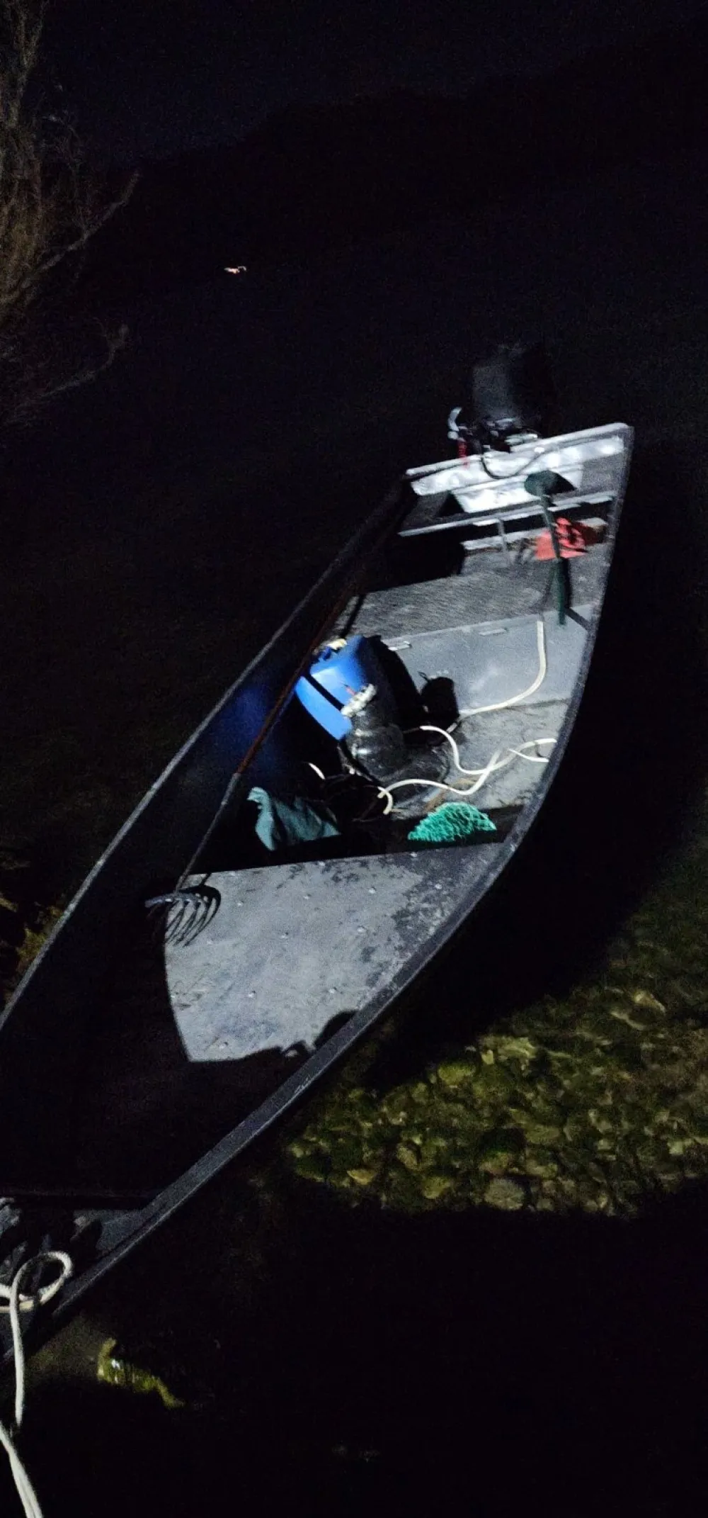 NPCG: Krivolovci zapalili čamac i vanbrodski motor prilikom bjekstva