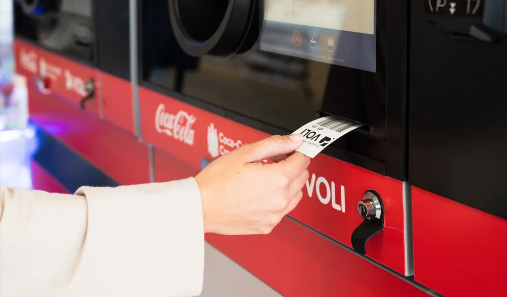 Coca-Cola sistem u Crnoj Gori i VOLI pokrenuli projekat "Uhvati čist talas - ambalažu vrati, manje plati
