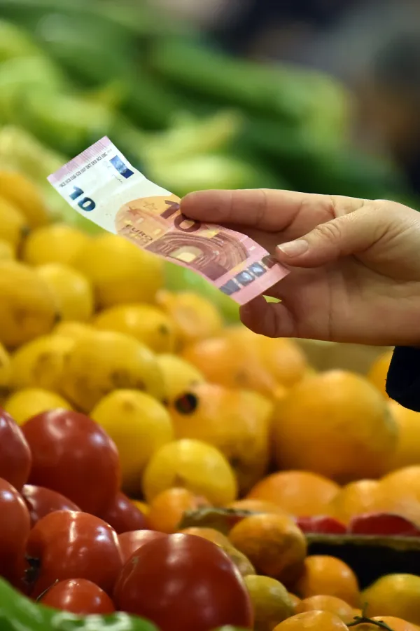 Na deset eura uvoza samo jedan euro izvoza
