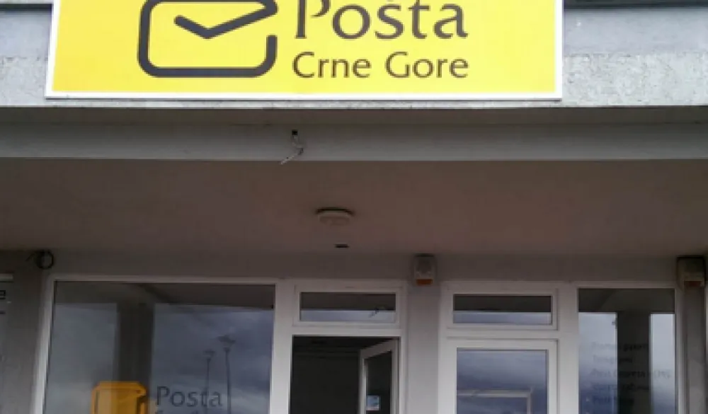 Po&scaron;ta nezakonito izabrala ponuđača za kupovinu odjeće za po&scaron;tare: Logo "nacrtali" samo na papiru