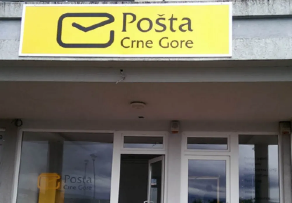 Po&scaron;ta nezakonito izabrala ponuđača za kupovinu odjeće za po&scaron;tare: Logo "nacrtali" samo na papiru