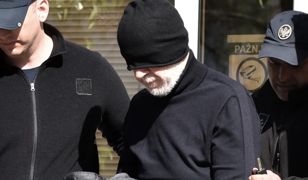 Aco Đukanović nema dosije, stariji je i &scaron;koluje djecu u inostranstvu