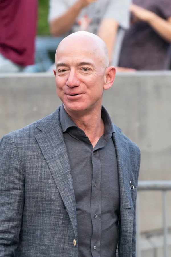 Bezos traži sto milijardi dolara za masovnu automatizaciju proizvodnje