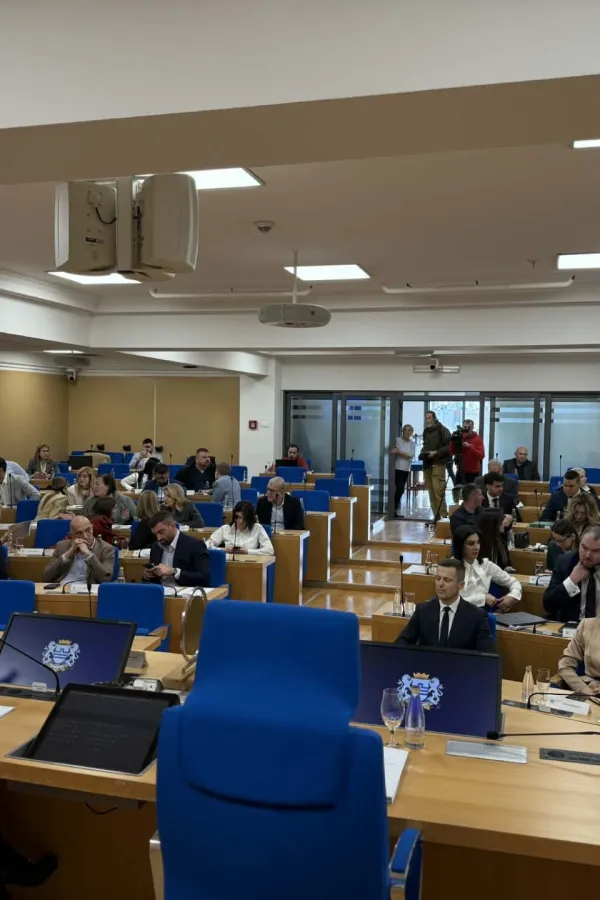 Redovno finansiranje rada stranaka: Pare oti&scaron;le, partije ne dolaze