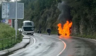 Budva: Dvije osobe povrijeđene u sudaru autobusa i kvada