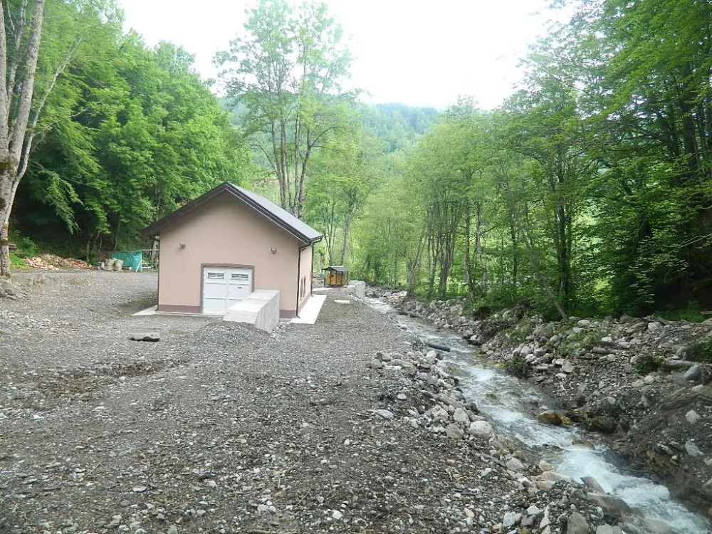 Male hidroelektrane okupirale vodotoke ispod Komova