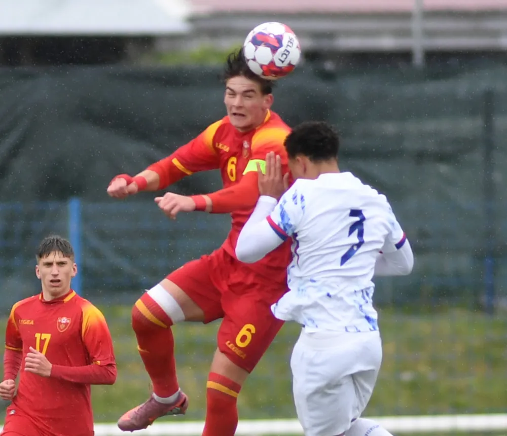 Lazar Popović