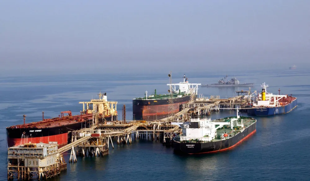 Hiljade pomoraca zaglavljeno u Persijskom zalivu