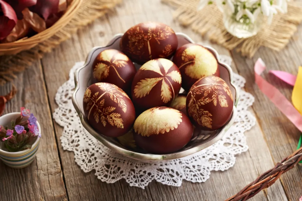 Kako napraviti mermerne &scaron;are na uskr&scaron;njim jajima bez vje&scaron;tačkih boja