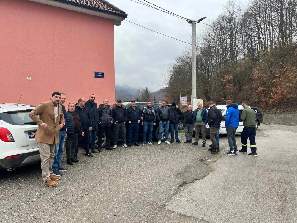 Drvoprerađivači iz Berane i Andrijevice zatražili da Vlada da hitno rije&scaron;i doznaku i otpremu drveta