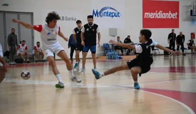 Finale sjutra veče u 19