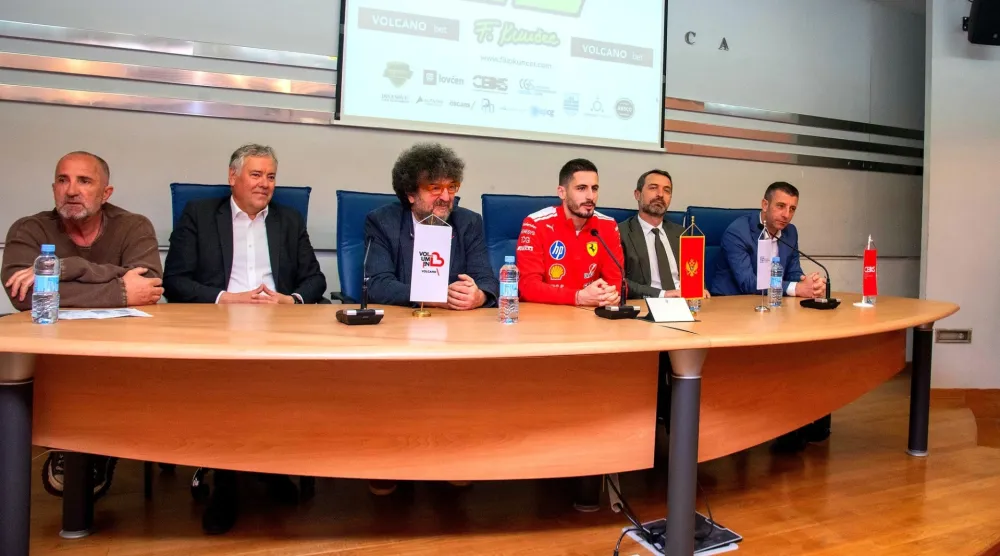 Sa konferencije za novinare