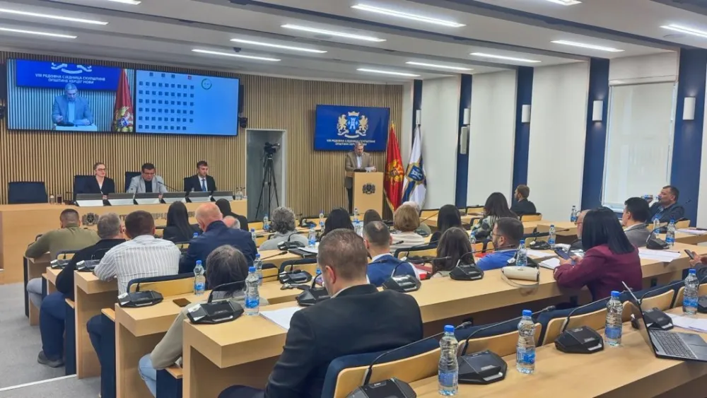 U Herceg Novom dva cjenovnika, novi standardi parkiranja
