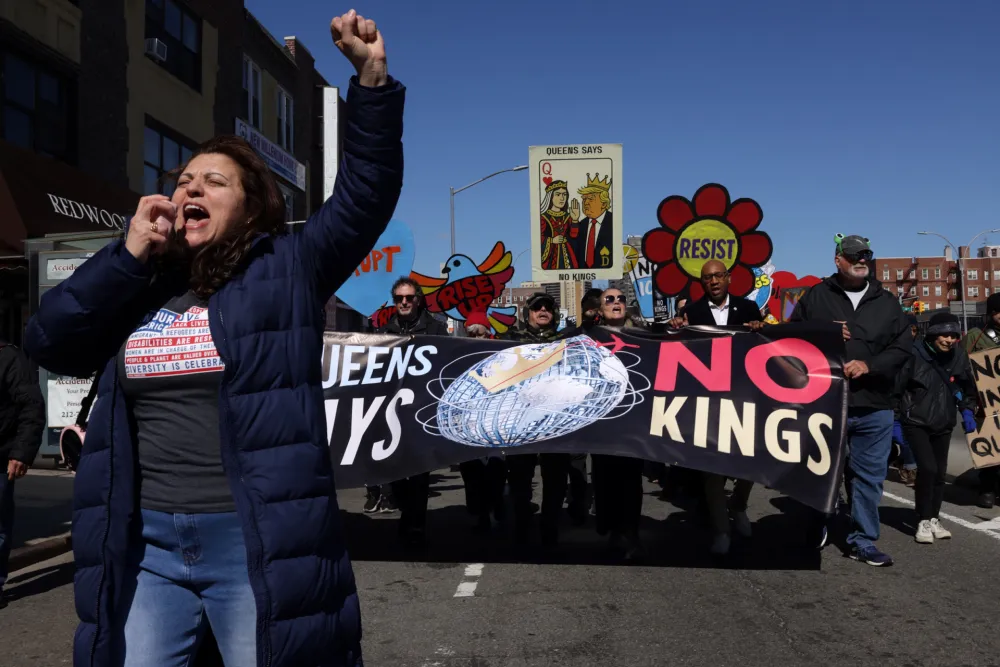 Protesti pod sloganom,,Nećemo kralja"