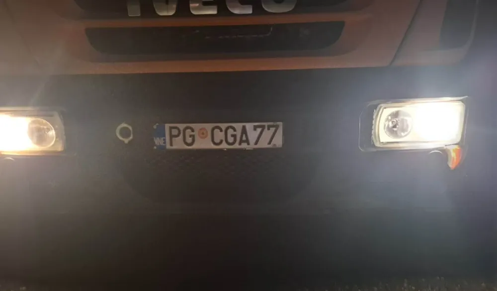 Kamioni Čistoće u večernjim satima u Stijeni Piperskoj