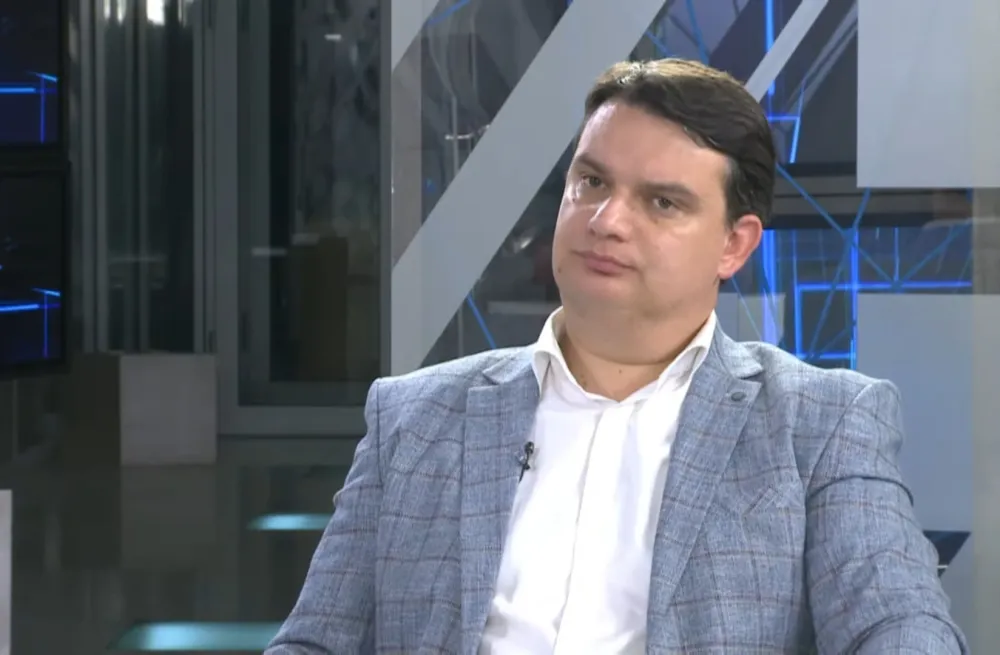 Odžić: Slobodno demonstrirajte "silu države" i smanjite namete na privredu i građane