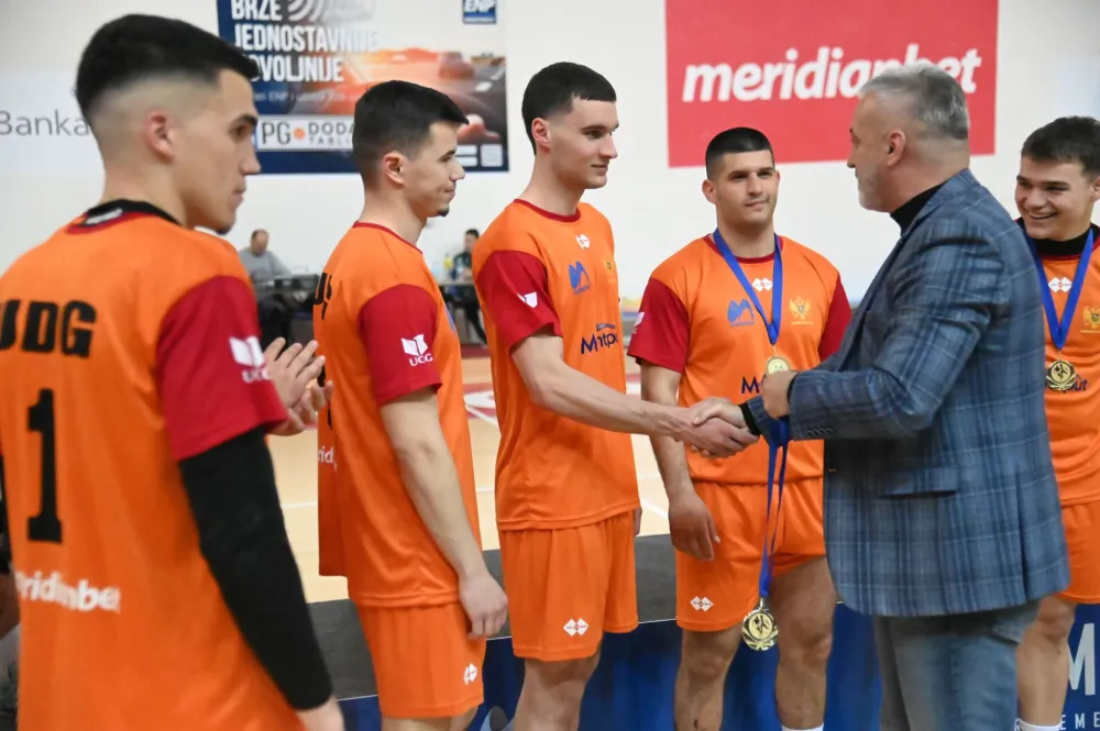 Jojić dodijelio medalje &scaron;ampionima