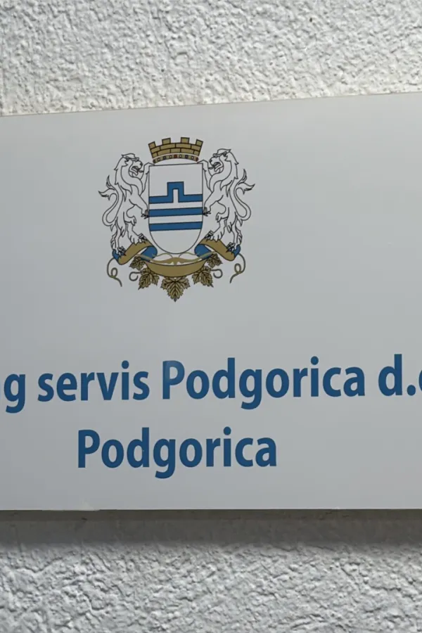 Parking servis, Tabla