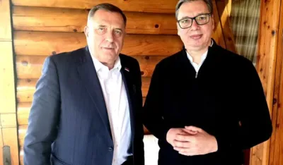 Vučić informisao Dodika o "naru&scaron;avanju stabilnosti i bezbjednosti" od vojnog saveza Zagreba, Pri&scaron;tine i Tirane
