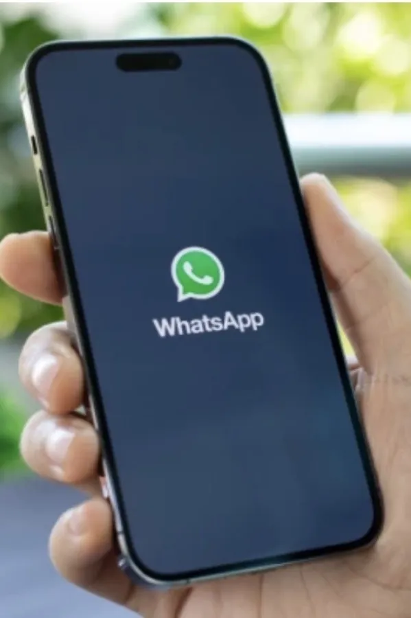 WhatsApp omogućio dva naloga na iPhone-u i moćne AI funkcije