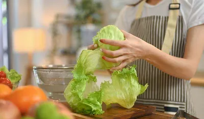 Zelena salata može izazvati i tegobe: Osobe s ovim zdravstvenim problemima bi trebale ograničiti njen unos