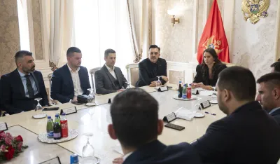 Adžović sa predsjednicima op&scaron;tina: Potpisan Ugovor o realizaciji putne infrastrukture i niskogradnje&nbsp;vrijedan 28 miliona