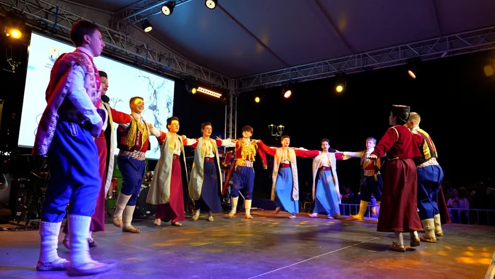 Proslava ulcinjske tradicije i gastronomije: Fe&scaron;ta pomoraca privukla veliki broj posjetilaca