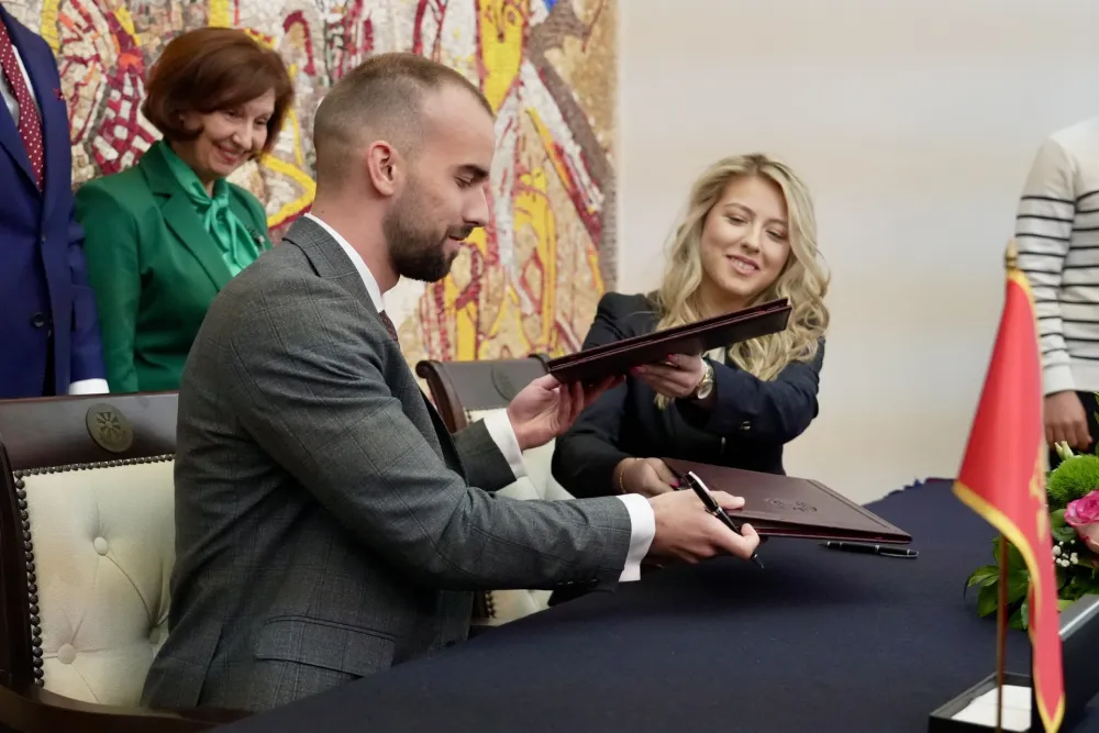 Omladinski savjeti predsjednika Crne Gore i predsjednice Sjeverne Makedonije potpisali memorandum o saradnji