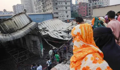 (VIDEO) Banglade&scaron;: Veliki požar zahvatio fabriku, ima mrtvih