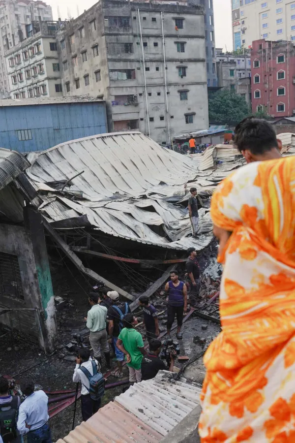 (VIDEO) Banglade&scaron;: Veliki požar zahvatio fabriku, ima mrtvih