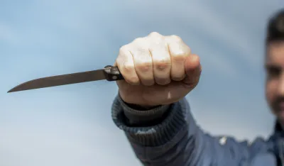 Nožem okončan sukob zbog duga za pranje kola