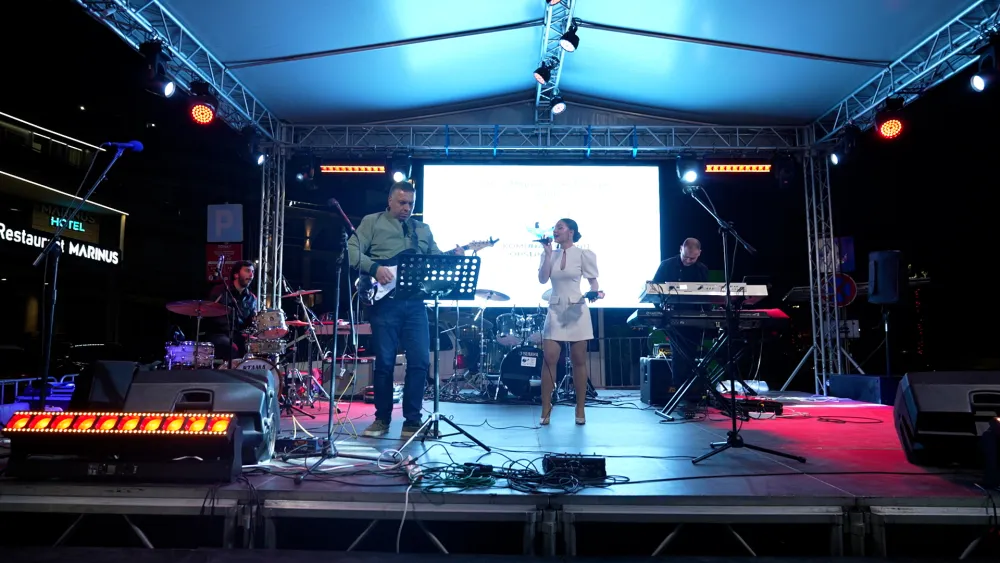 Ulcinj slavio Dan Op&scaron;tine uz Perper, lokalne zvuke i regionalnu zvijezdu Fifi