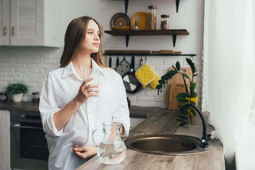 Za&scaron;to nije preporučljivo piti vodu koju ste natočili dan ranije