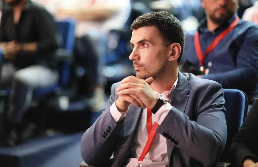 Veliki broj građana Tuzi nelegalno priključio fekalnu u atmosfersku kanalizaciju: Umjesto ki&scaron;nice fekalne vode, mulj i otpad