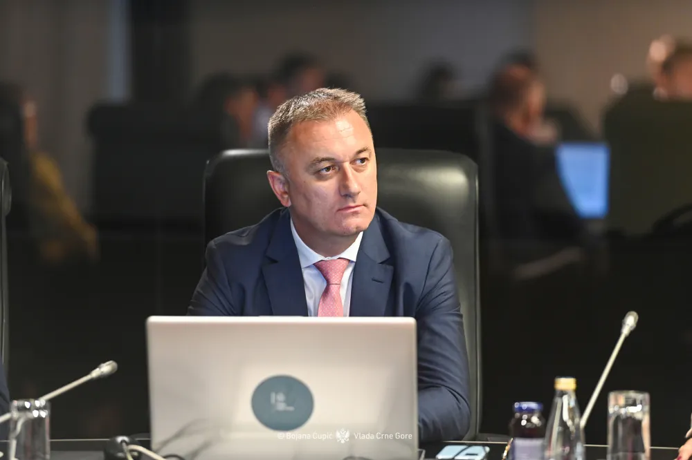 Usvojen Zakon o izmjenama i dopunama Zakona o socijalnoj i dječjoj za&scaron;titi