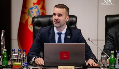 Vlada: Direktni finansijski efekti za državu od davanja koncesije za aerodrome iznose najmanje milijardu eura