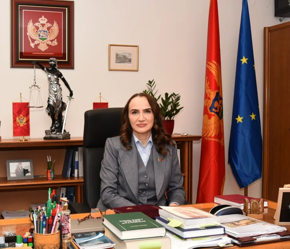 Razrije&scaron;ena Mirjana Popović