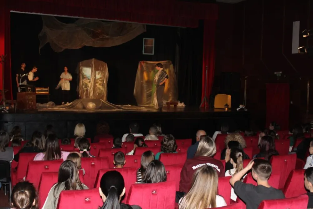 "Žižula i Čičak": Kad su kostimi počeli da "žive", publika ostala bez riječi