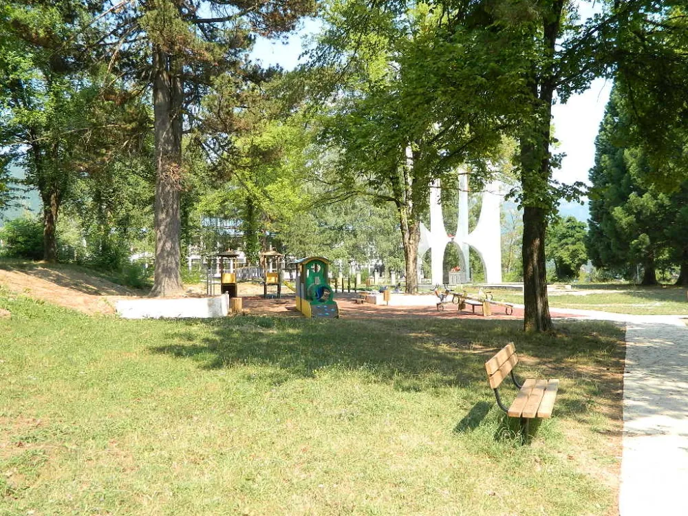 U Beranama učestali&nbsp;napadi na dru&scaron;tvenu i imovinu građana: Vandalizam bez kazne, institucije bez odgovora