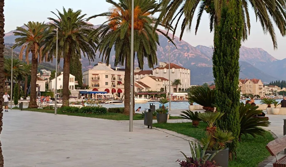 U Tivtu trenutno 2,2 hiljade turista