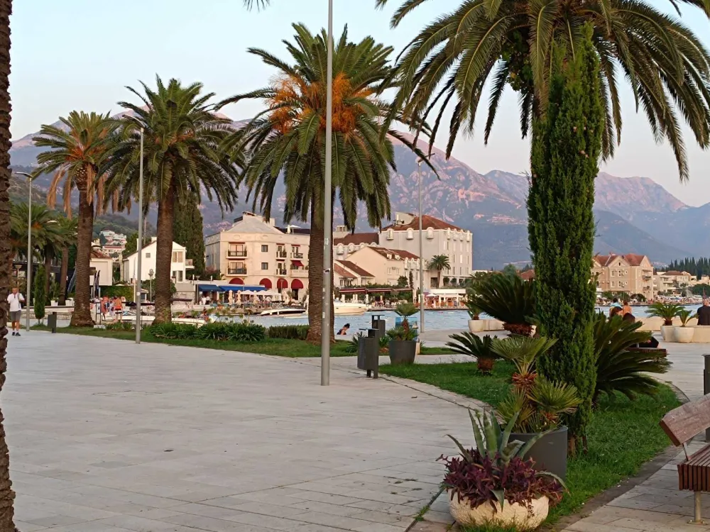 U Tivtu trenutno 2,2 hiljade turista