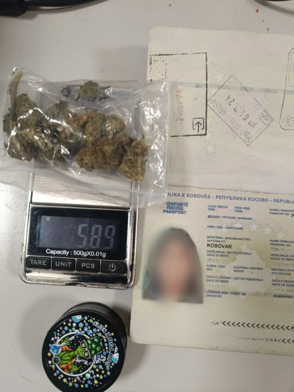 Na Sukobinu uhap&scaron;ena državljanka Kosova, pronađeni kokain i marihuana