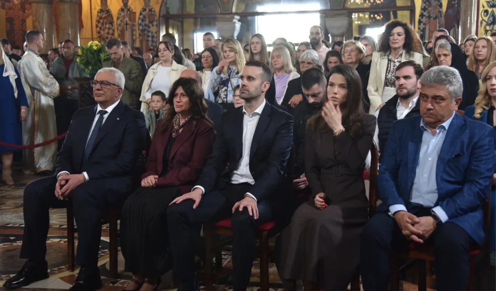 Spajić Mandić na Vaskr&scaron;njoj Liturgii u Hramu