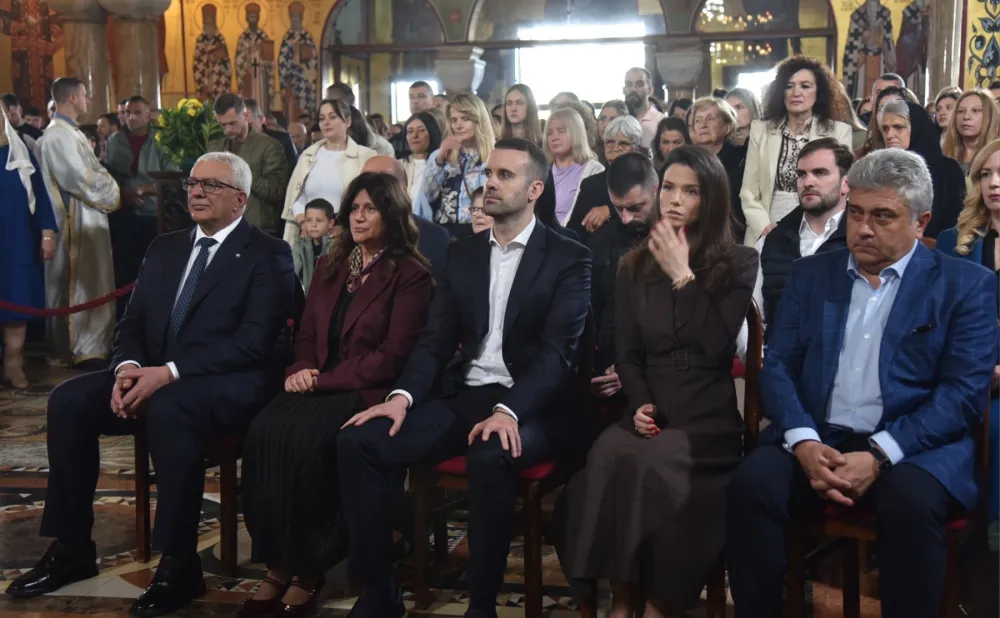 Spajić Mandić na Vaskr&scaron;njoj Liturgii u Hramu