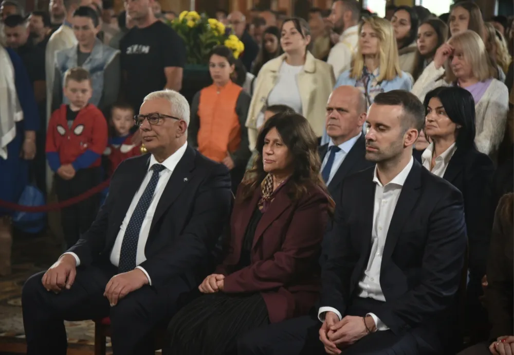 Vaskr&scaron;nja litrugija u Hramu